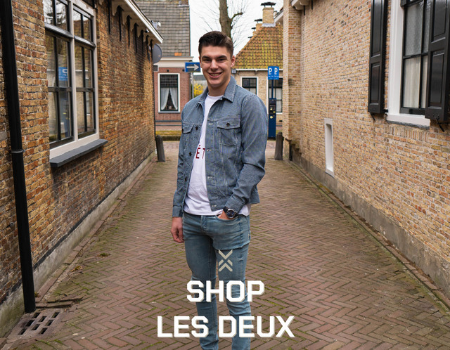Shop Les Deux